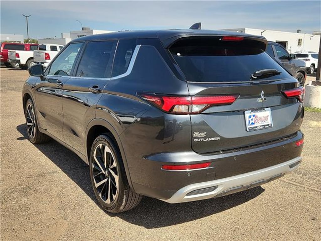 Used 2024 Mitsubishi Outlander