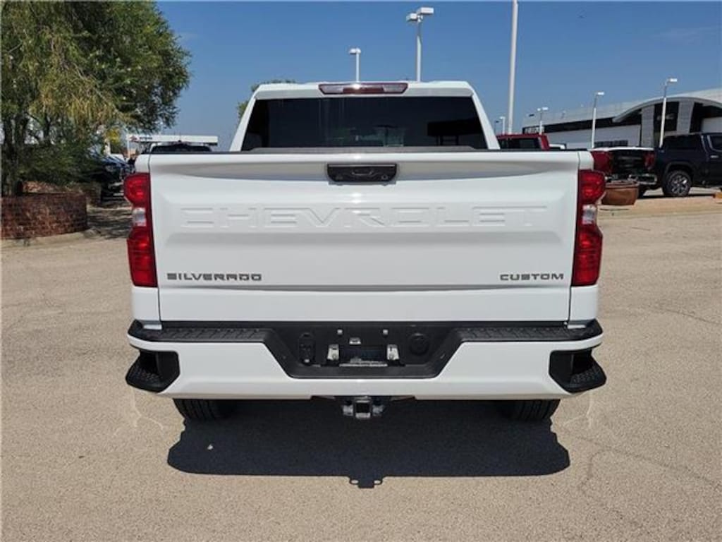Used 2023 Chevrolet Silverado 1500 Custom 4x2 Crew Cab 5.75 ft. box 147.4 in. WB