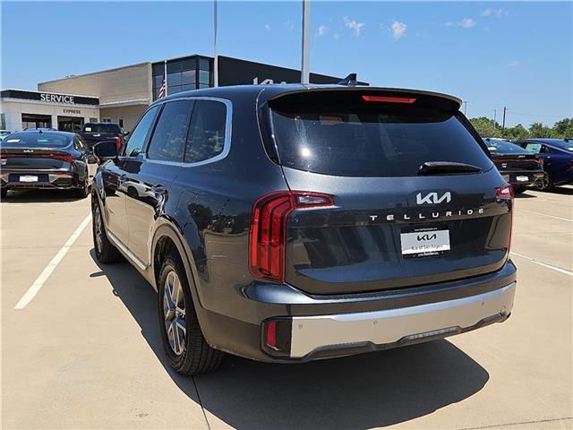 2023 Kia Telluride LX photo 3