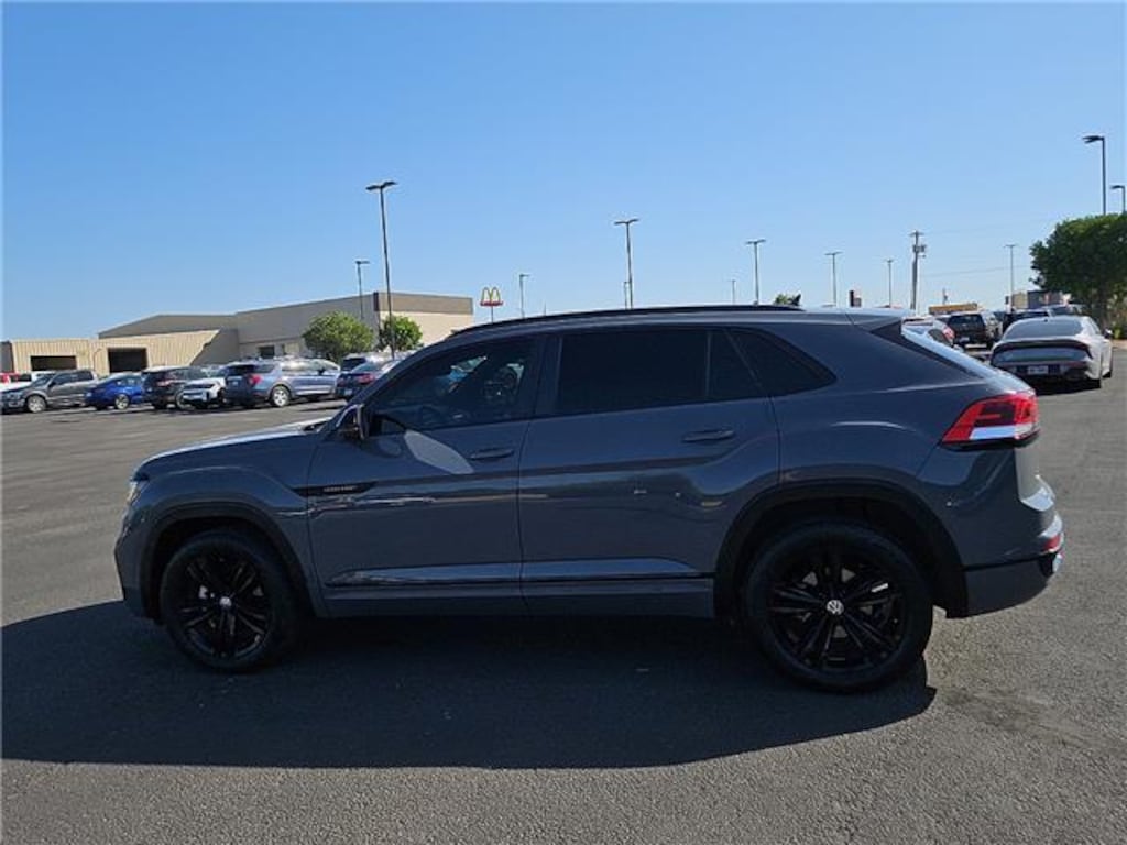 Used 2023 Volkswagen Atlas Cross Sport 2.0T SEL R-Line Black All-Wheel Drive 4MOTION