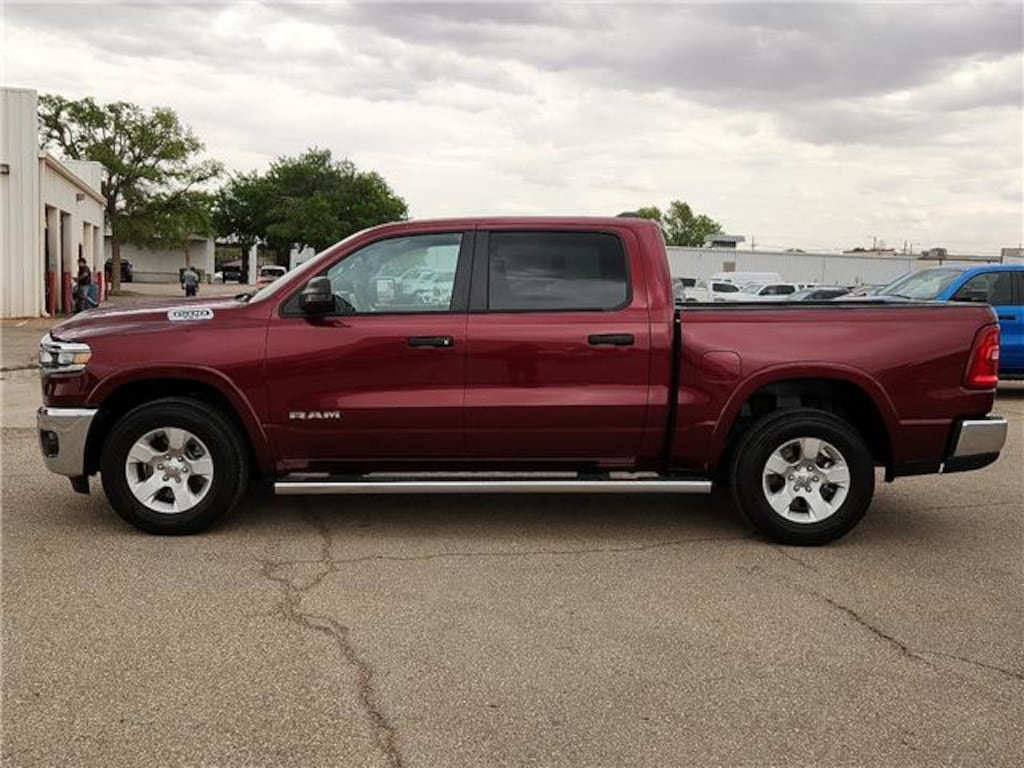 Used 2025 RAM 1500 Big Horn/Lone Star 4x4 Crew Cab 144.5 in. WB