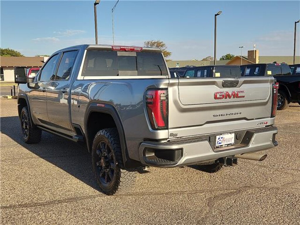 Used 2024 GMC Sierra 2500HD AT4 4x4 Crew Cab 6.75 ft. box 159 in. WB