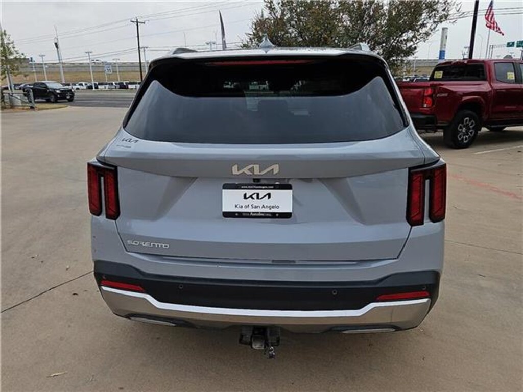 Used 2025 KIA Sorento S Front-Wheel Drive