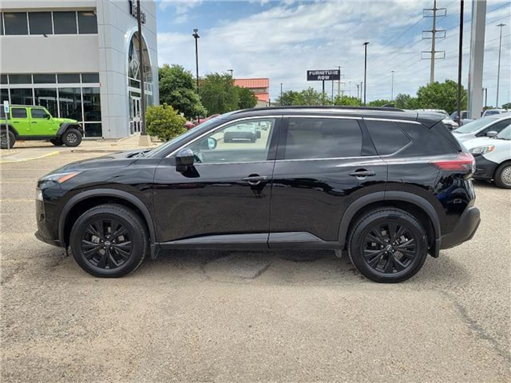 Used 2023 Nissan Rogue SV