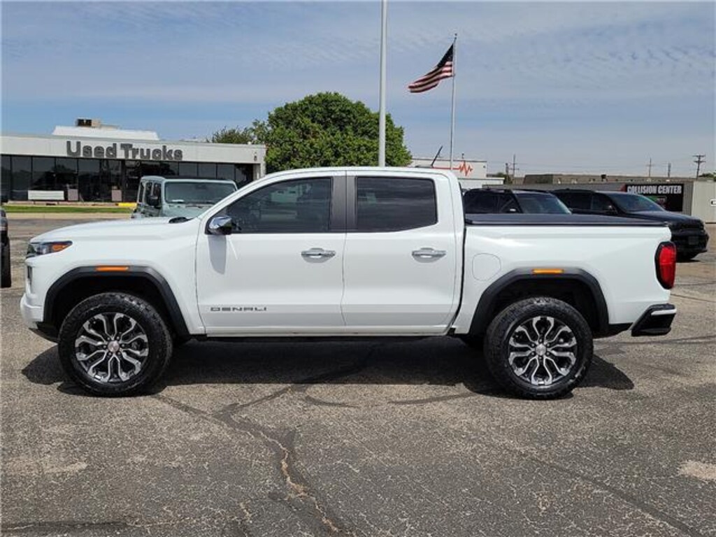 Used 2024 GMC Canyon Denali 4x4 Crew Cab 5 ft. box 131 in. WB