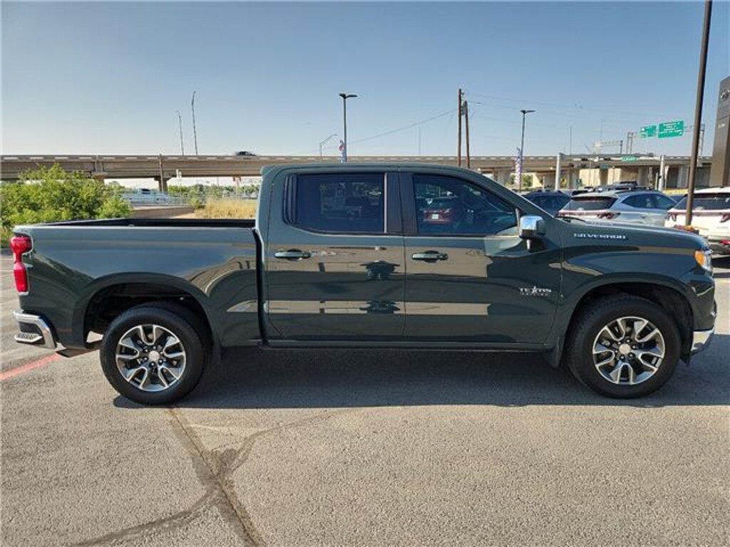 Used 2025 Chevrolet Silverado 1500 LT w/1LT 4x2 Crew Cab 6.6 ft. box 157 in. WB