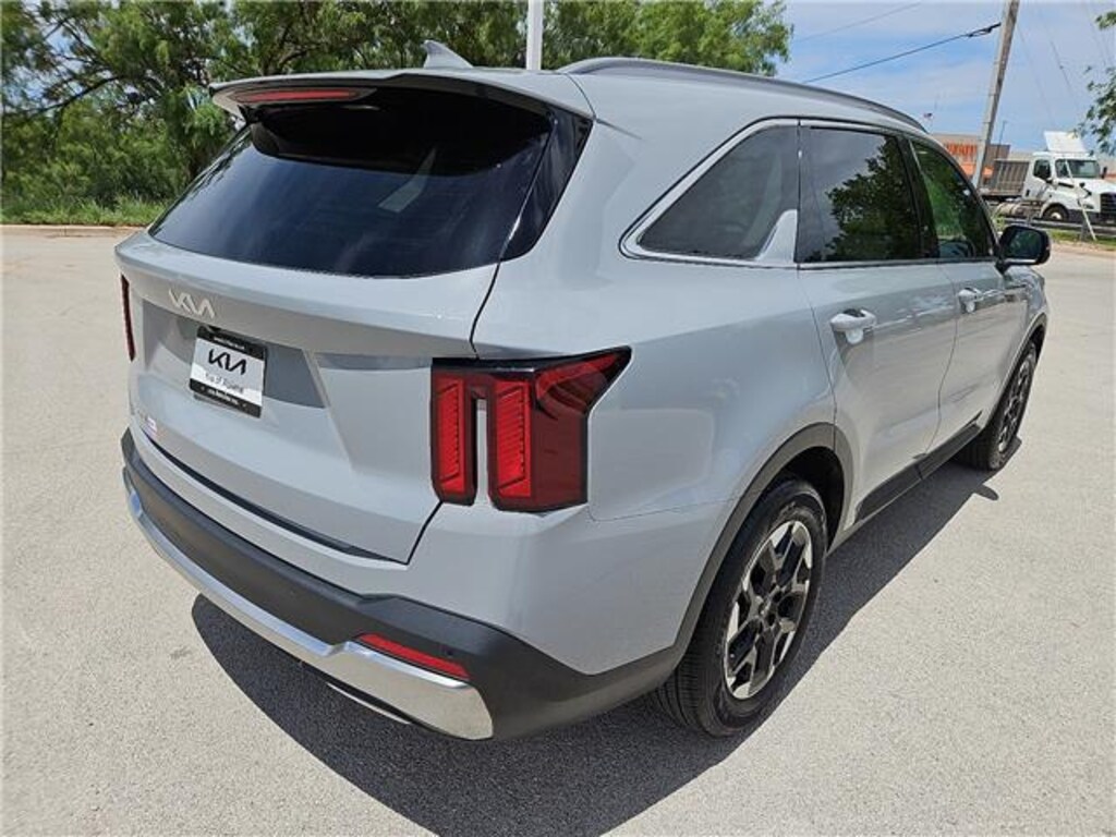 Used 2024 KIA Sorento S Front-Wheel Drive