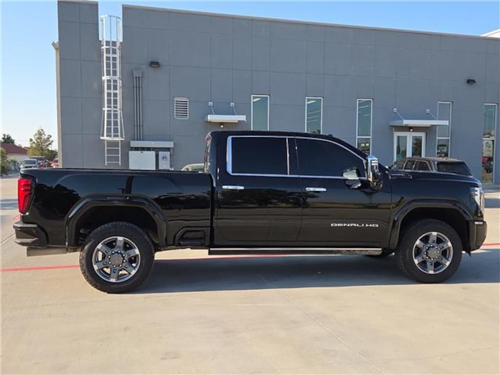 Used 2024 GMC Sierra 2500HD Denali Ultimate 4x4 Crew Cab 6.75 ft. box 159 in.