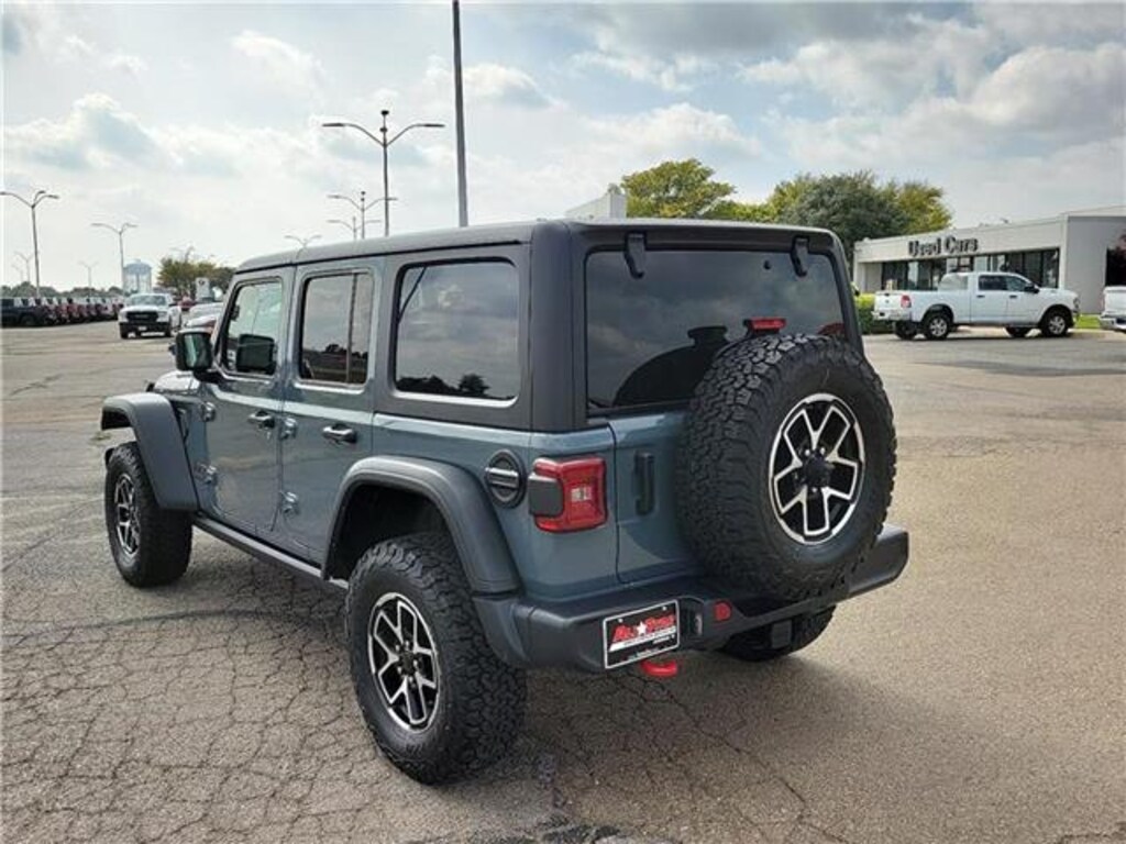 Used 2024 Jeep Wrangler Rubicon 4x4