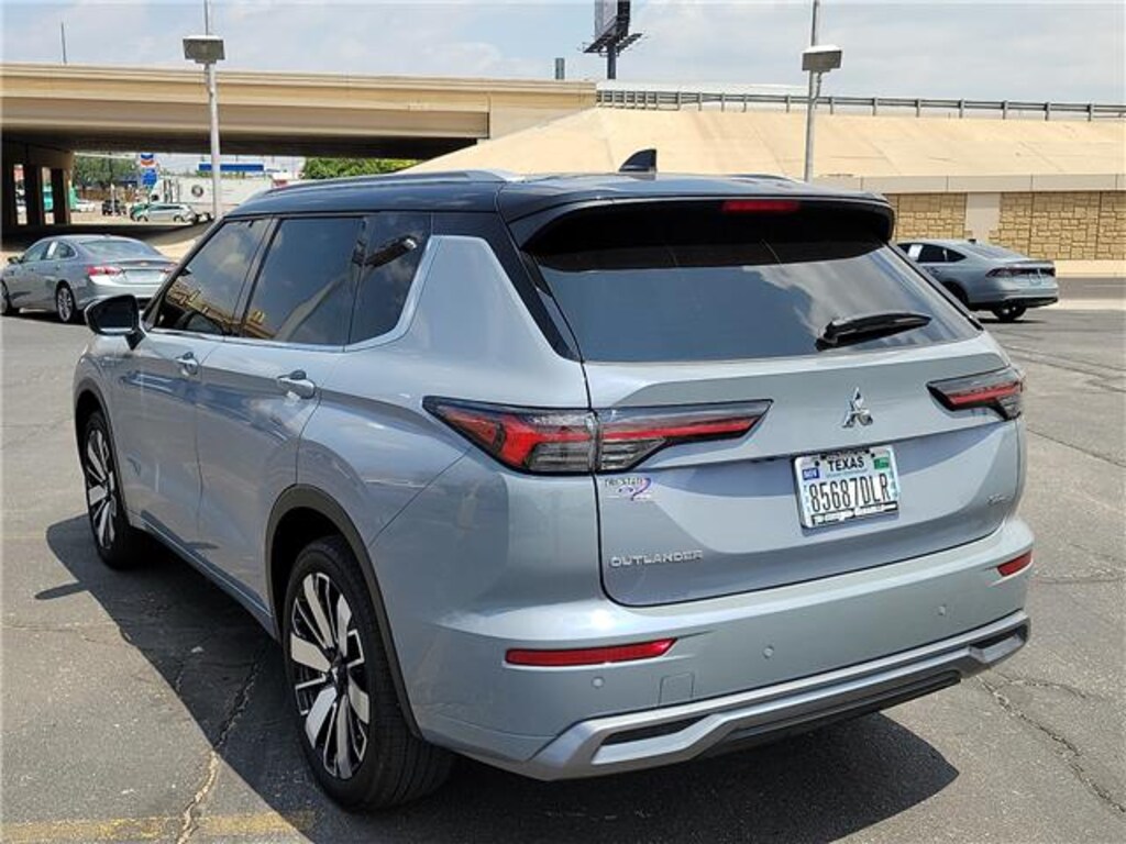 Used 2025 Mitsubishi Outlander SEL