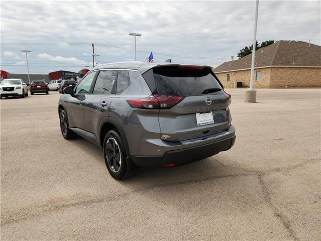 Used 2026 Nissan Rogue SV Front-Wheel Drive