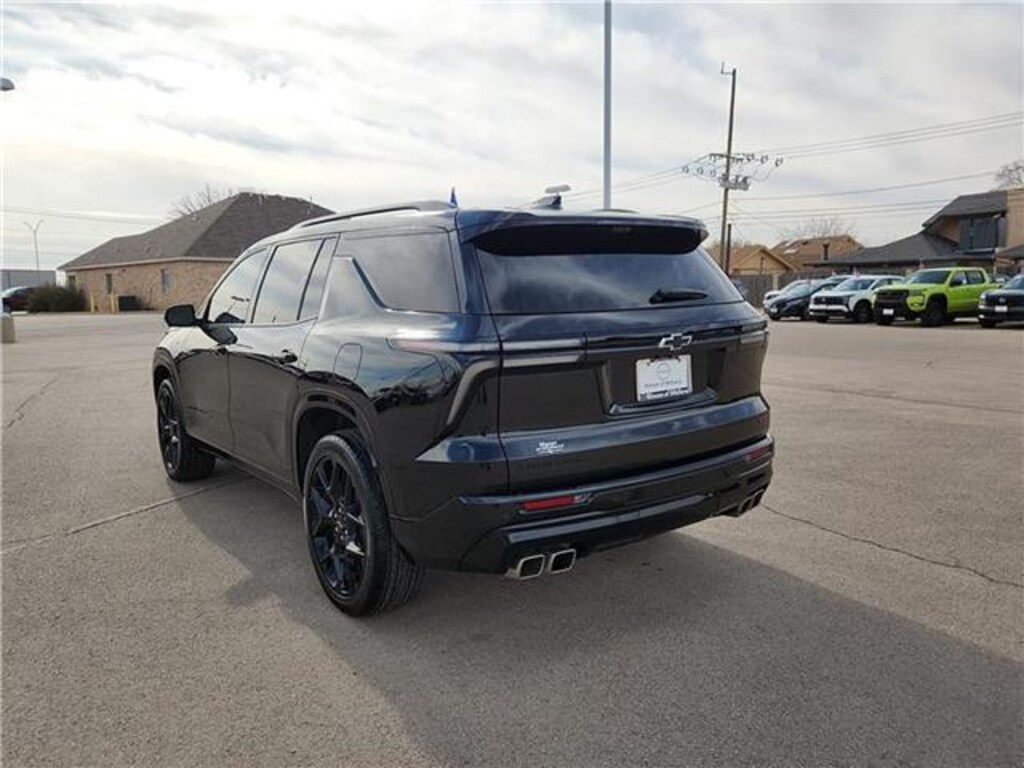 Used 2025 Chevrolet Traverse RS Front-Wheel Drive
