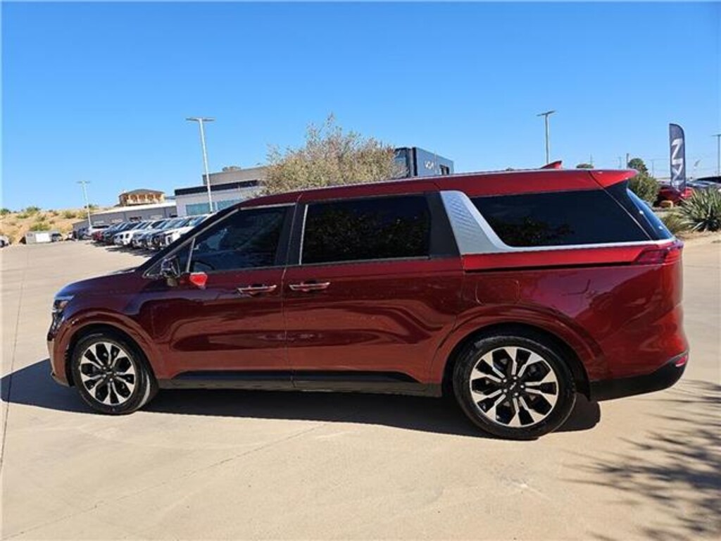 Used 2023 KIA Carnival EX Passenger Van