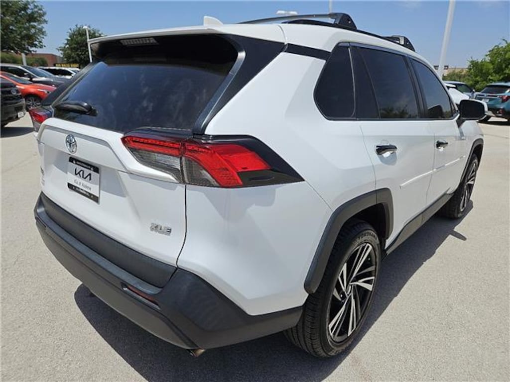 Used 2020 Toyota RAV4 XLE Premium Front-wheel Drive