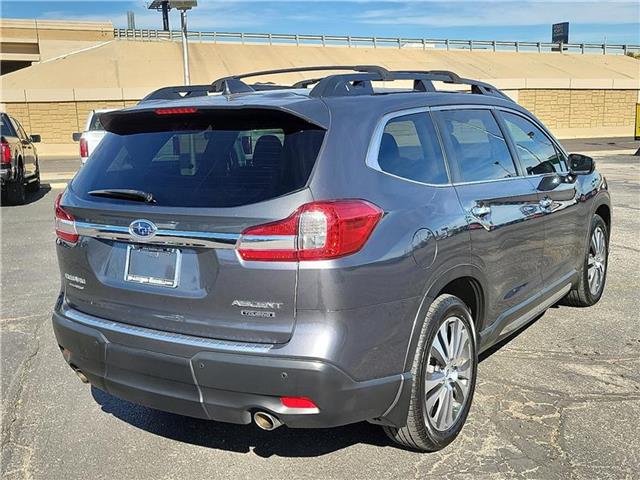2022 Subaru Ascent Touring photo 4