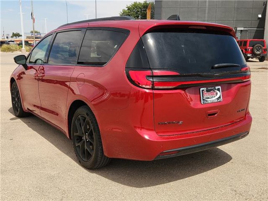 Used 2025 Chrysler Pacifica Limited Front-Wheel Drive Passenger Van