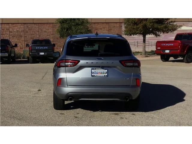 2024 Ford Escape ST-Line photo 2