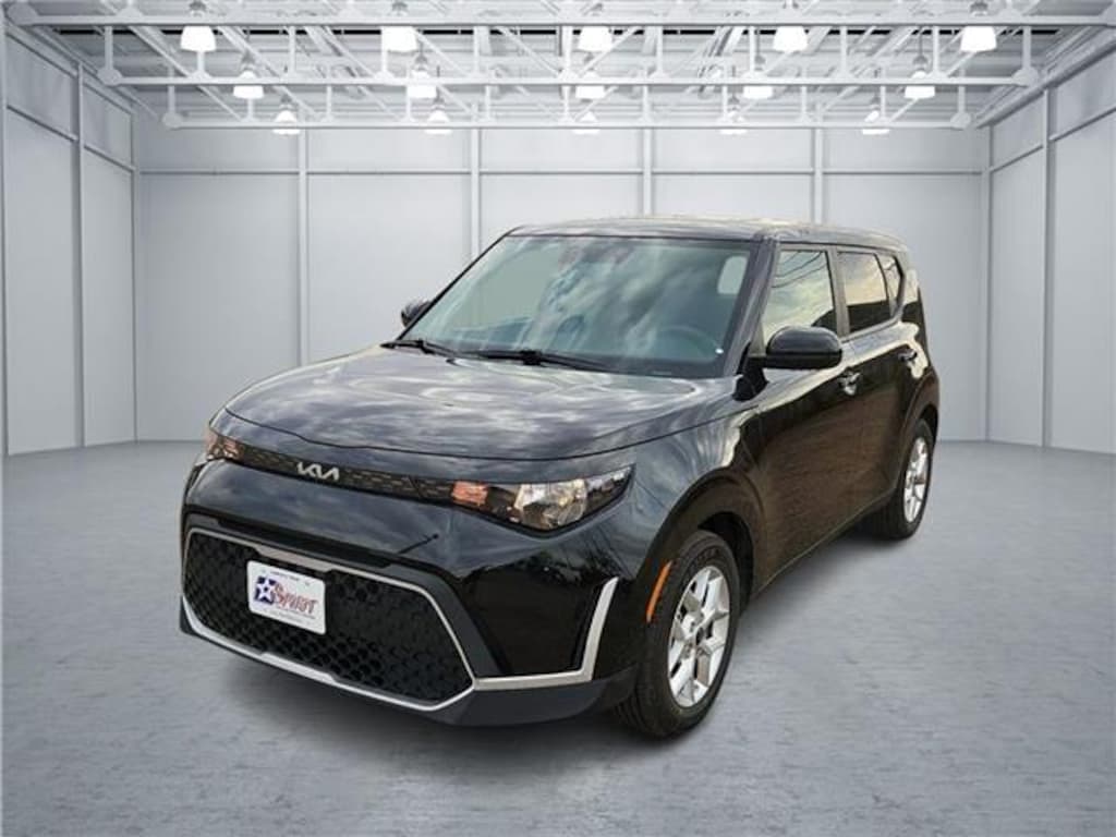 Used 2024 KIA Soul LX (IVT) Hatchback