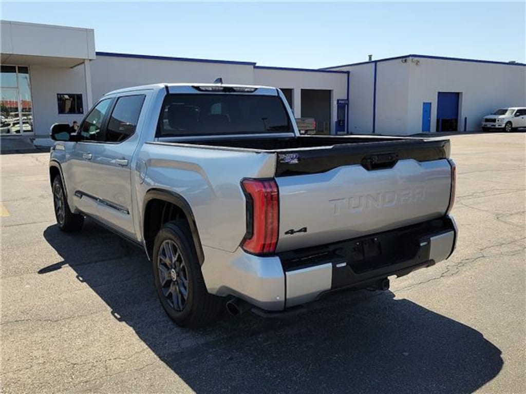 Used 2024 Toyota Tundra Hybrid Platinum (A10) 4x4 CrewMax 5.5 ft. box 145.7 in. W