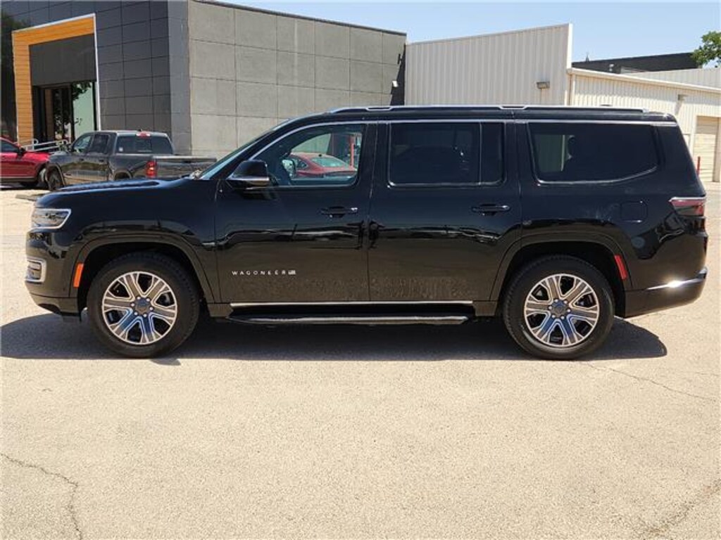 Used 2024 Jeep Wagoneer Series II 4x2