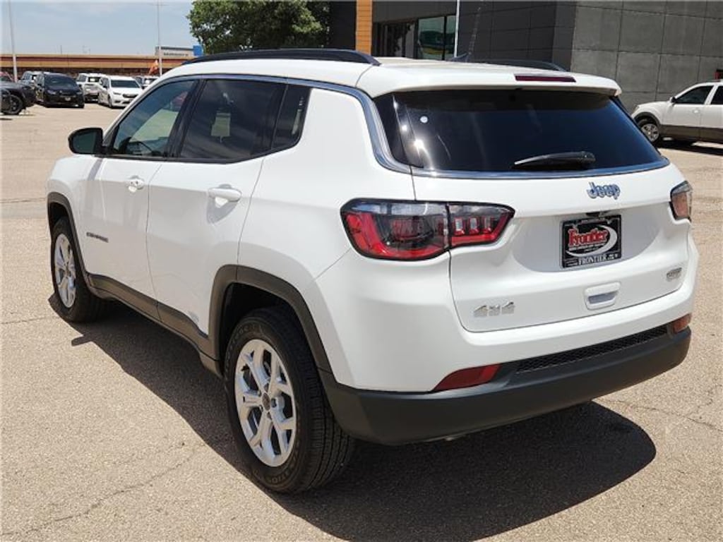 Used 2026 Jeep Compass Latitude 4x4