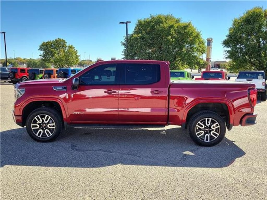 Used 2025 GMC Sierra 1500 AT4 4x4 Crew Cab 5.75 ft. box 147.4 in. WB