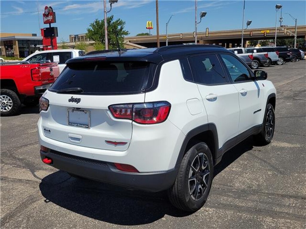 Used 2025 Jeep Compass Trailhawk 4x4