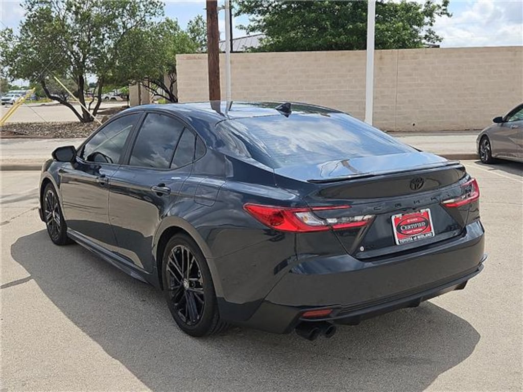 Used 2025 Toyota Camry SE
