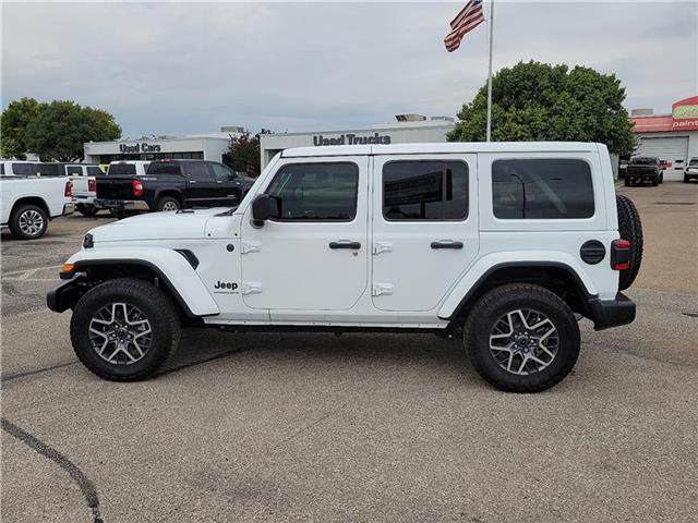 2025 Jeep Wrangler Sahara photo 2