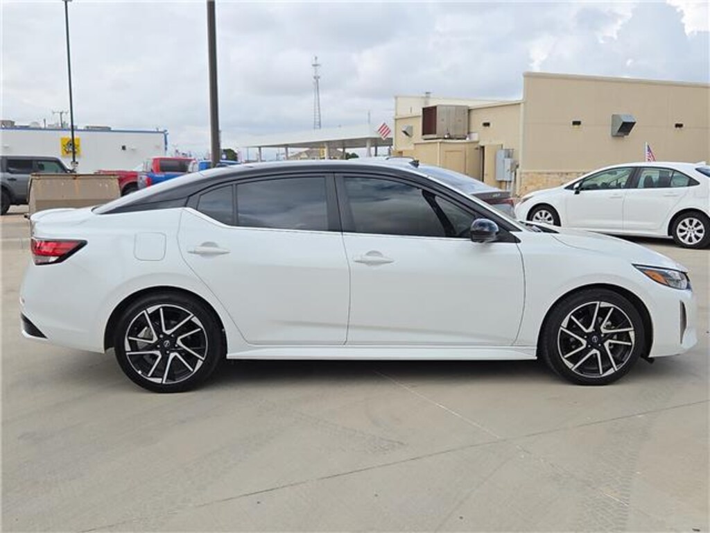 Certified 2025 Nissan Sentra SR