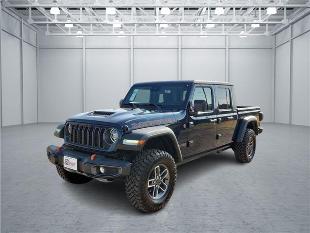 Used 2025 Jeep Gladiator Mojave 4x4 Crew Cab 5 ft. box