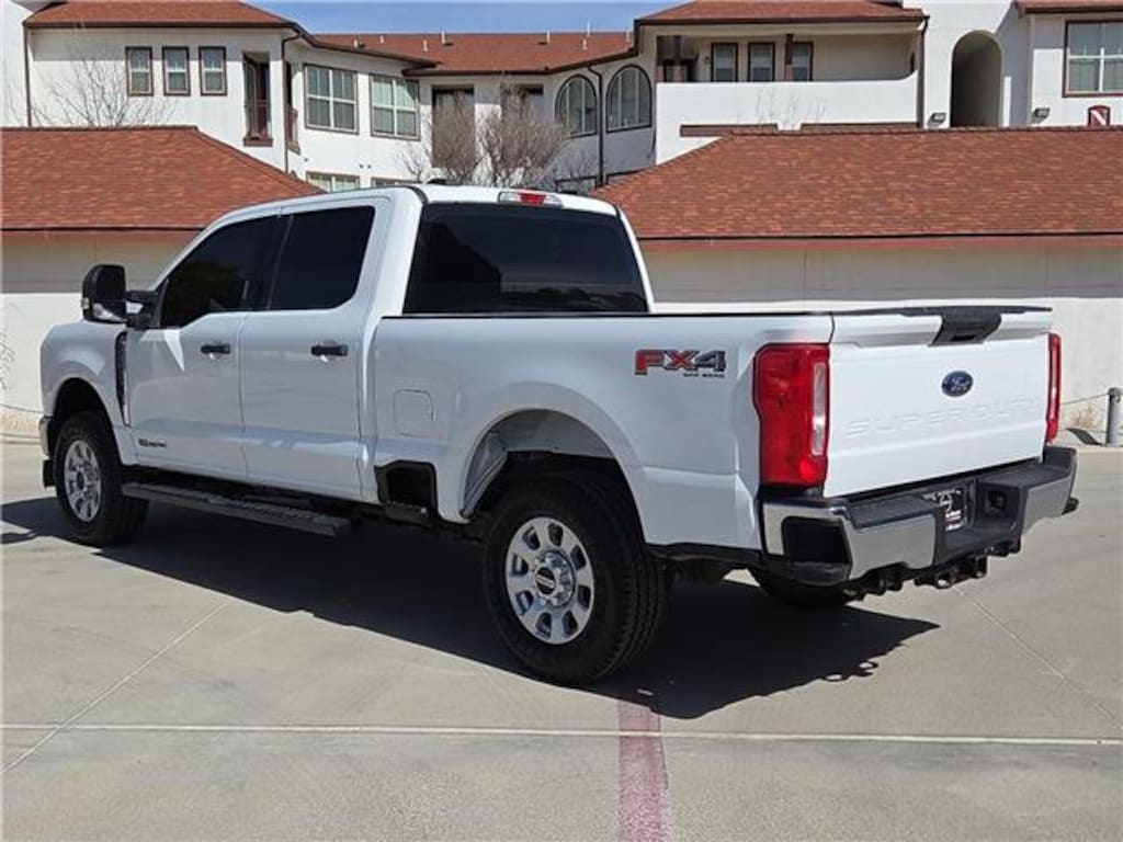 Used 2024 Ford F-250 XLT 4x4 Crew Cab 6.75 ft. box 160 in. WB SRW Sedan