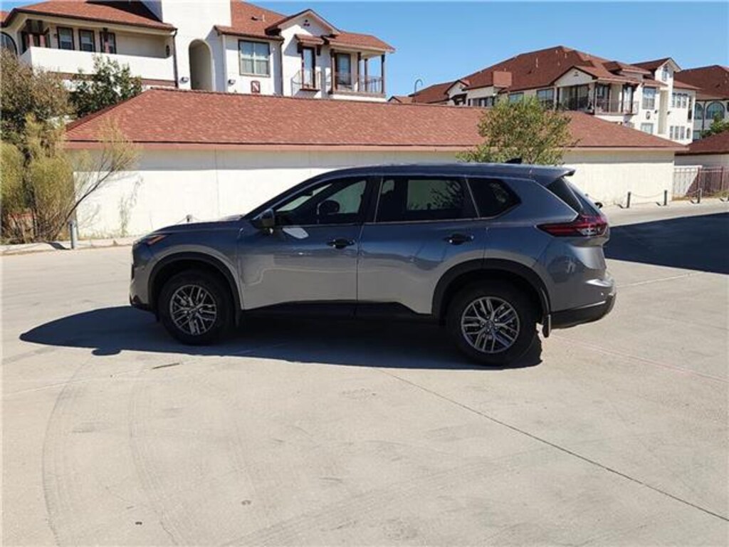 Used 2026 Nissan Rogue S Front-Wheel Drive