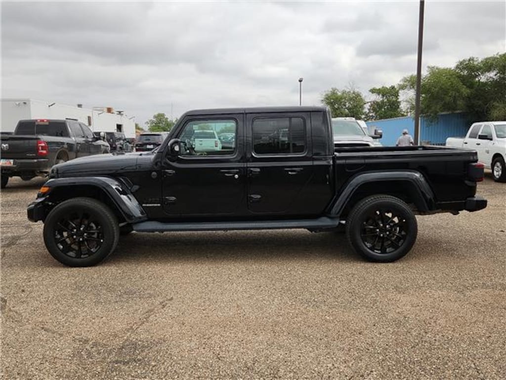 Used 2023 Jeep Gladiator High Altitude 4x4 Crew Cab 5 ft. box
