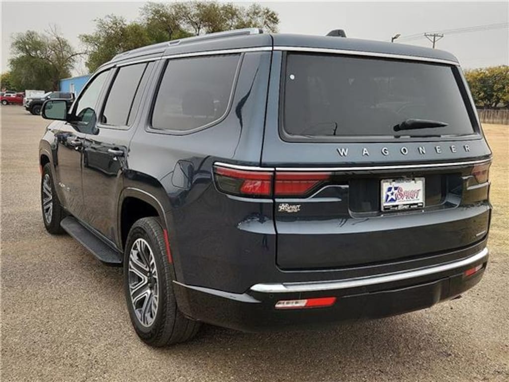 Used 2024 Jeep Wagoneer Series II 4x2