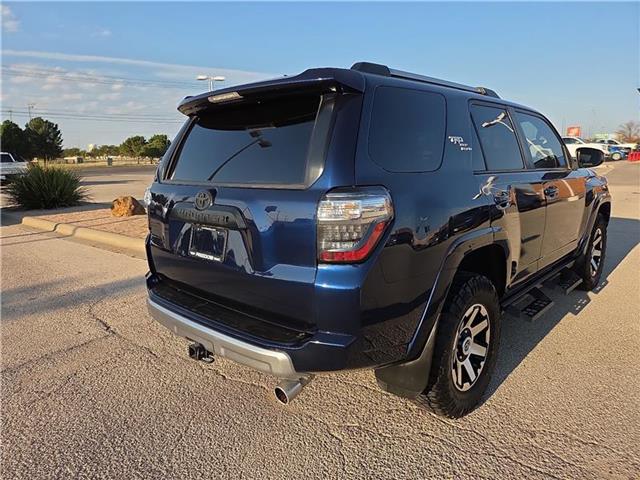 2018 Toyota 4Runner TRD photo 2