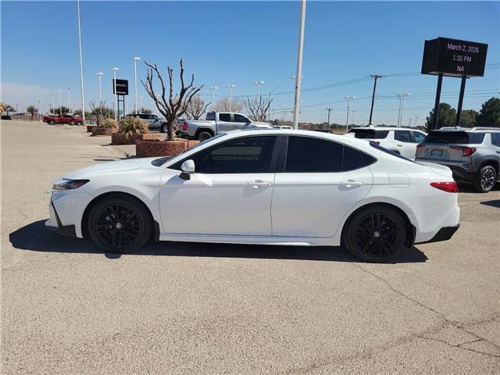 Used 2025 Toyota Camry SE