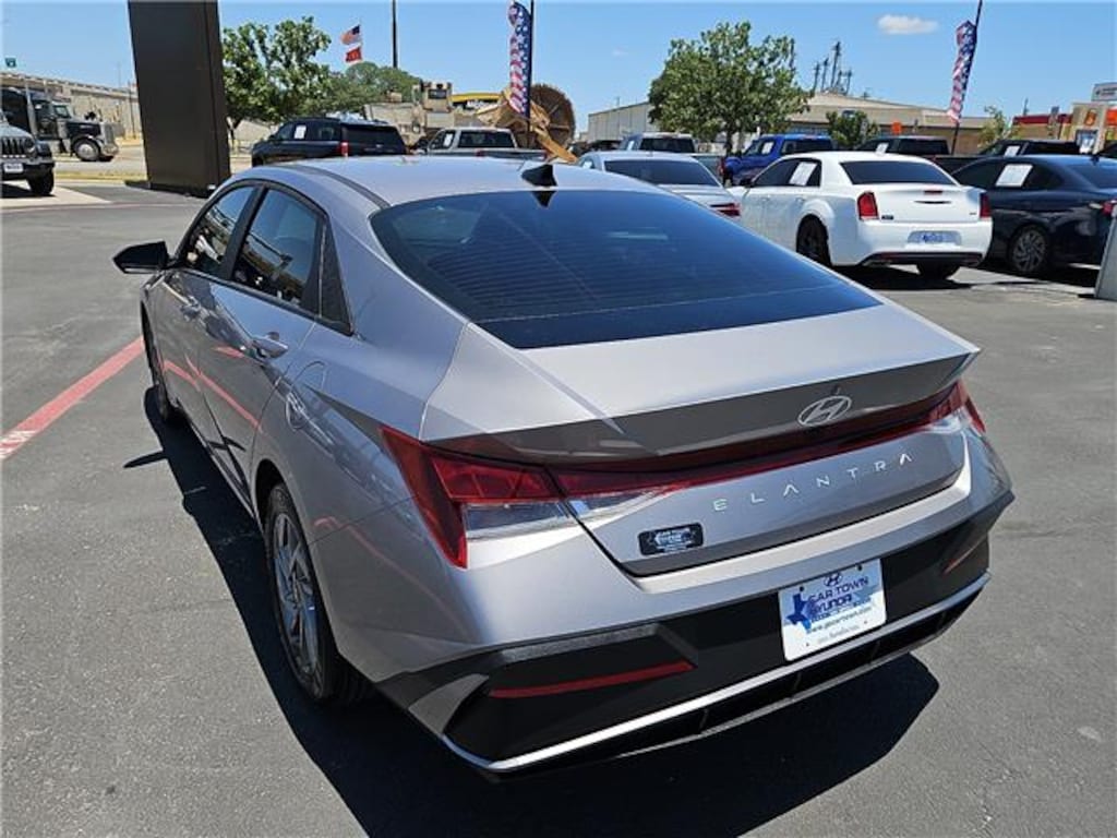 Certified 2024 Hyundai Elantra SEL (IVT) Sedan