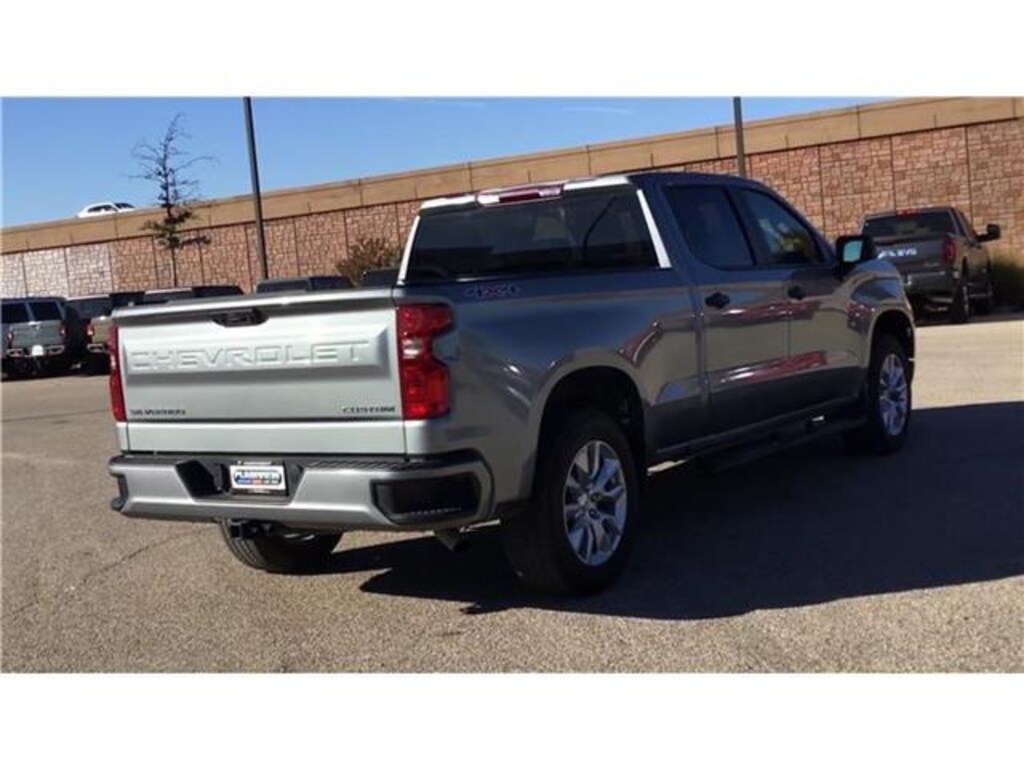Used 2024 Chevrolet Silverado 1500 Custom 4x4 Crew Cab 6.6 ft. box 157 in. WB