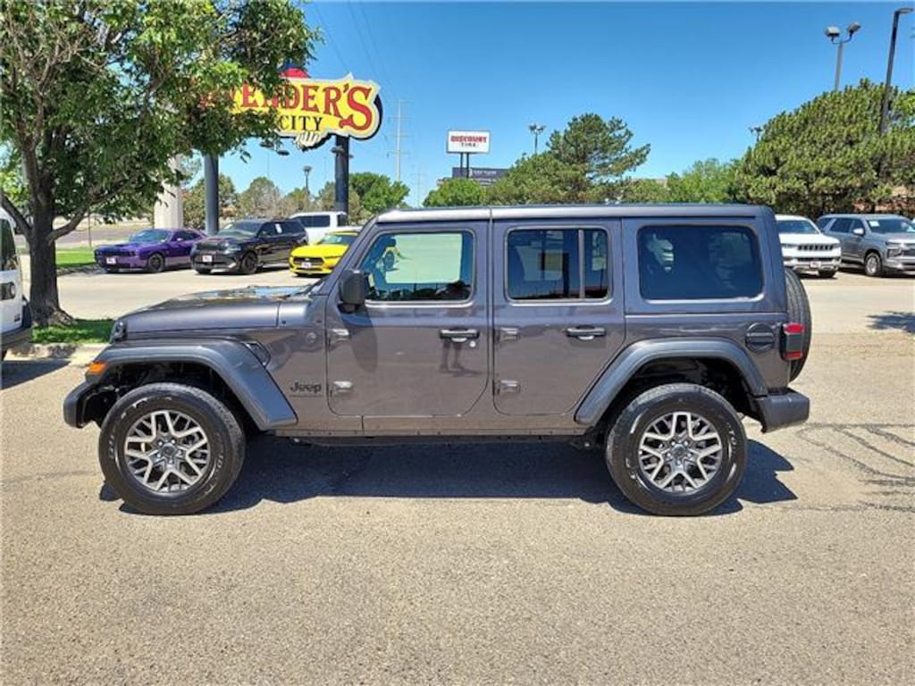 Used 2025 Jeep Wrangler Sahara 4x4