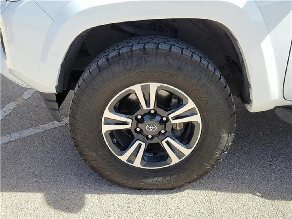 Used 2018 Toyota Tacoma TRD Sport V6 4x2 Double Cab 5 ft. box 127.4 in. WB