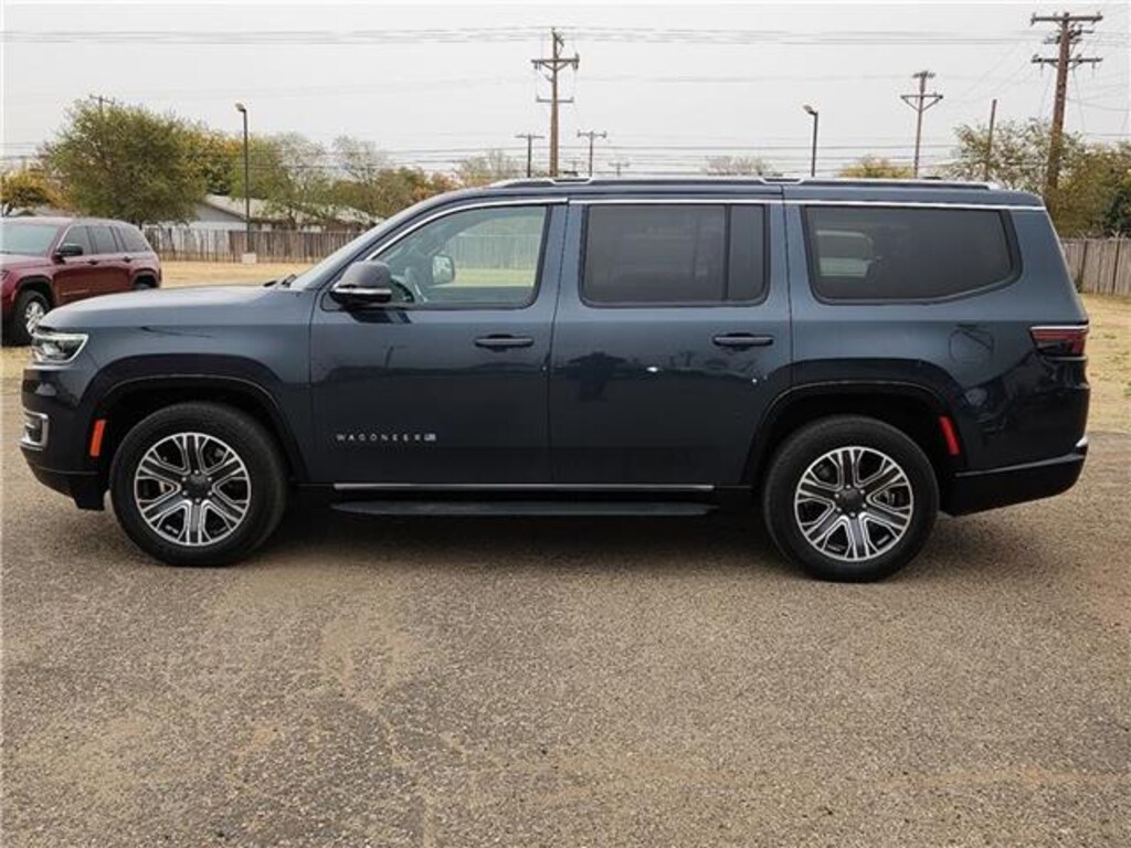 Used 2024 Jeep Wagoneer Series II 4x2