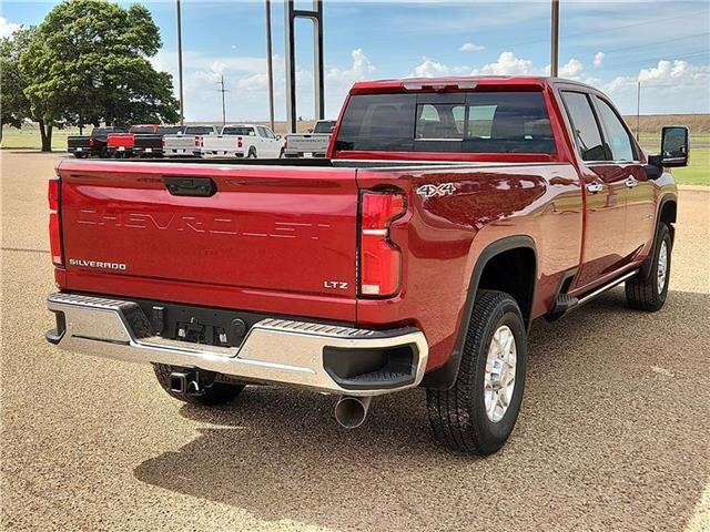 2025 Chevrolet Silverado 3500HD LTZ photo 4