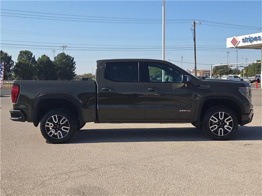 Used 2023 GMC Sierra 1500 AT4 4x4 Crew Cab 5.75 ft. box 147.4 in. WB