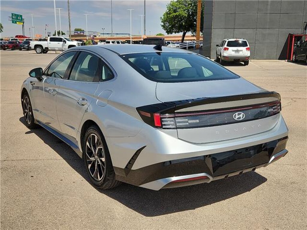 Used 2024 Hyundai Sonata SEL Front-Wheel Drive Sedan