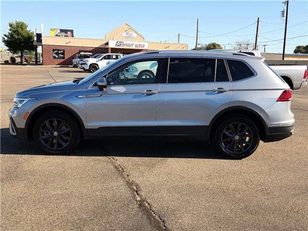 Used 2024 Volkswagen Tiguan 2.0T SE (EOP CW37) Front-Wheel Drive