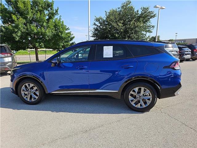 2023 Kia Sportage SX photo 2