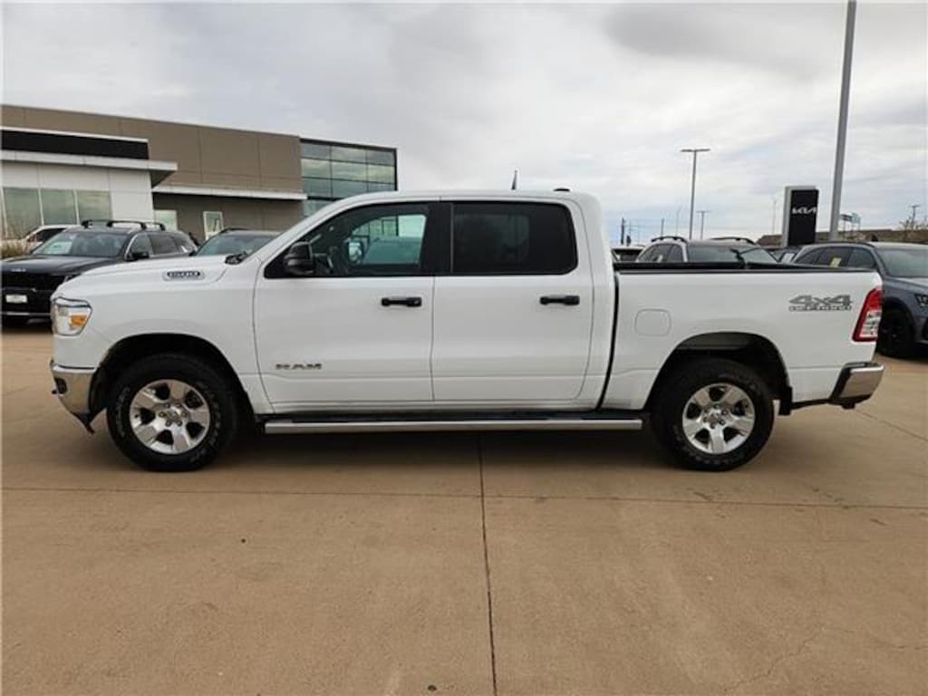 Used 2024 RAM 1500 Big Horn/Lone Star 4x4 Crew Cab 144.5 in. WB