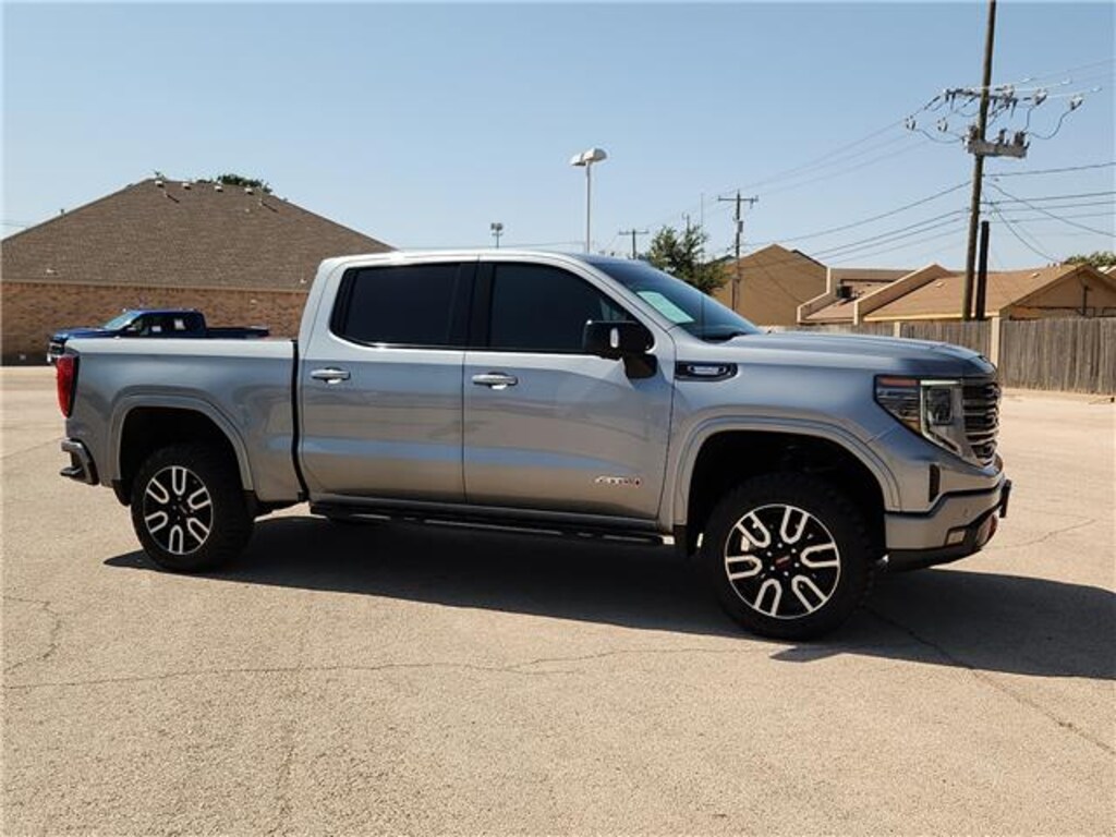 Used 2023 GMC Sierra 1500 AT4 4x4 Crew Cab 5.75 ft. box 147.4 in. WB