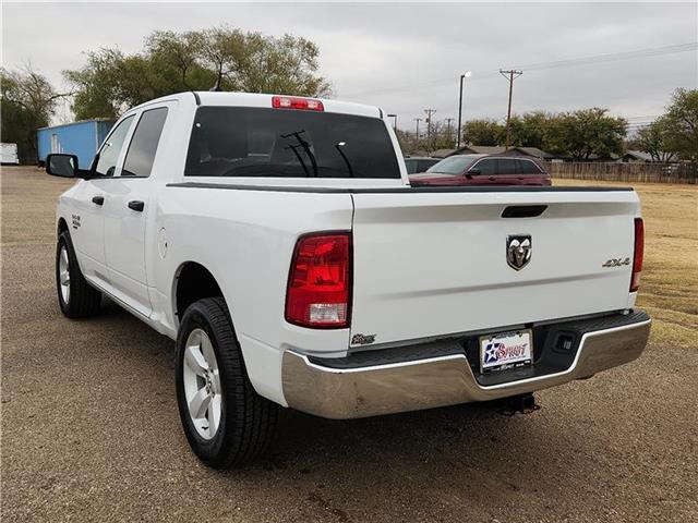 2024 Ram 1500 Classic Tradesman photo 3